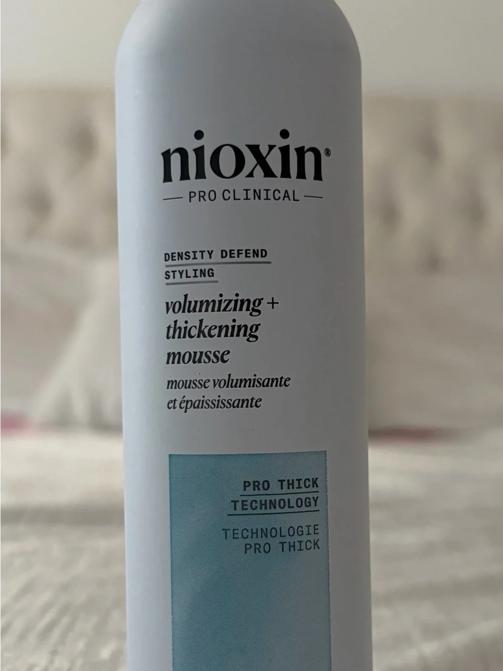Nioxin Volumizing + Thickening Mousse - White